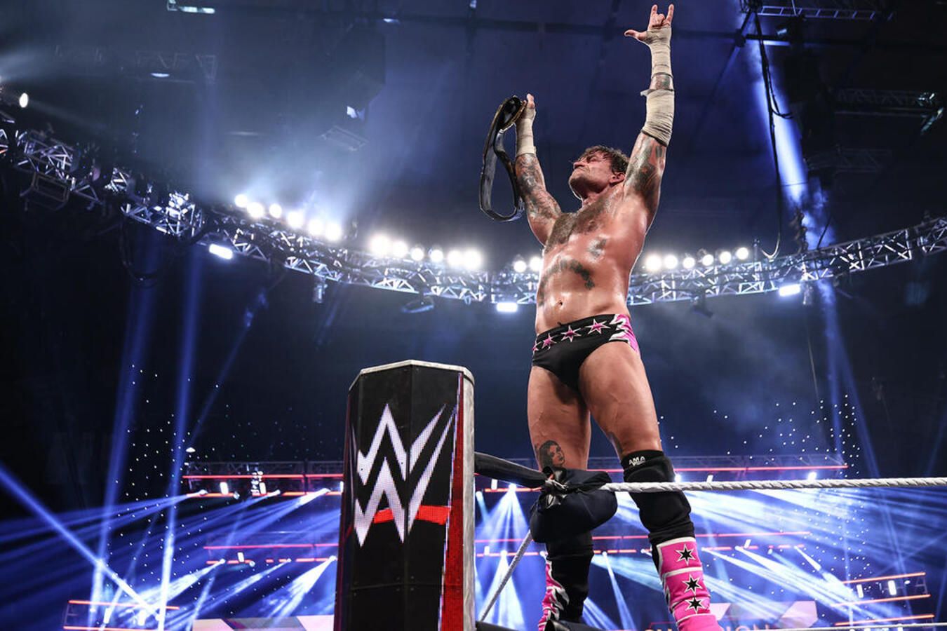 WWE Saturday Night's Main Event: чемпион НБА Брансон появится на шоу