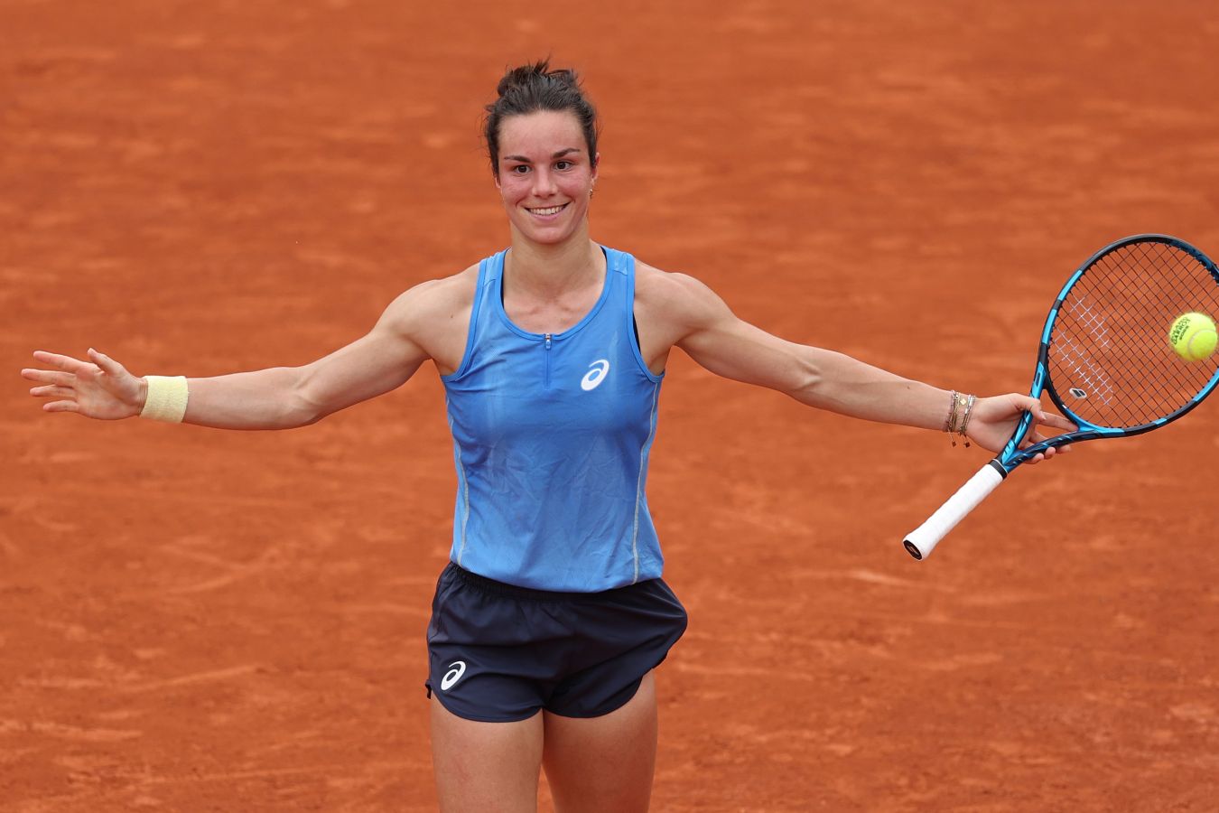 Лоис Буассон пропустит турнир WTA-250 в Гамбурге из-за травмы колена
