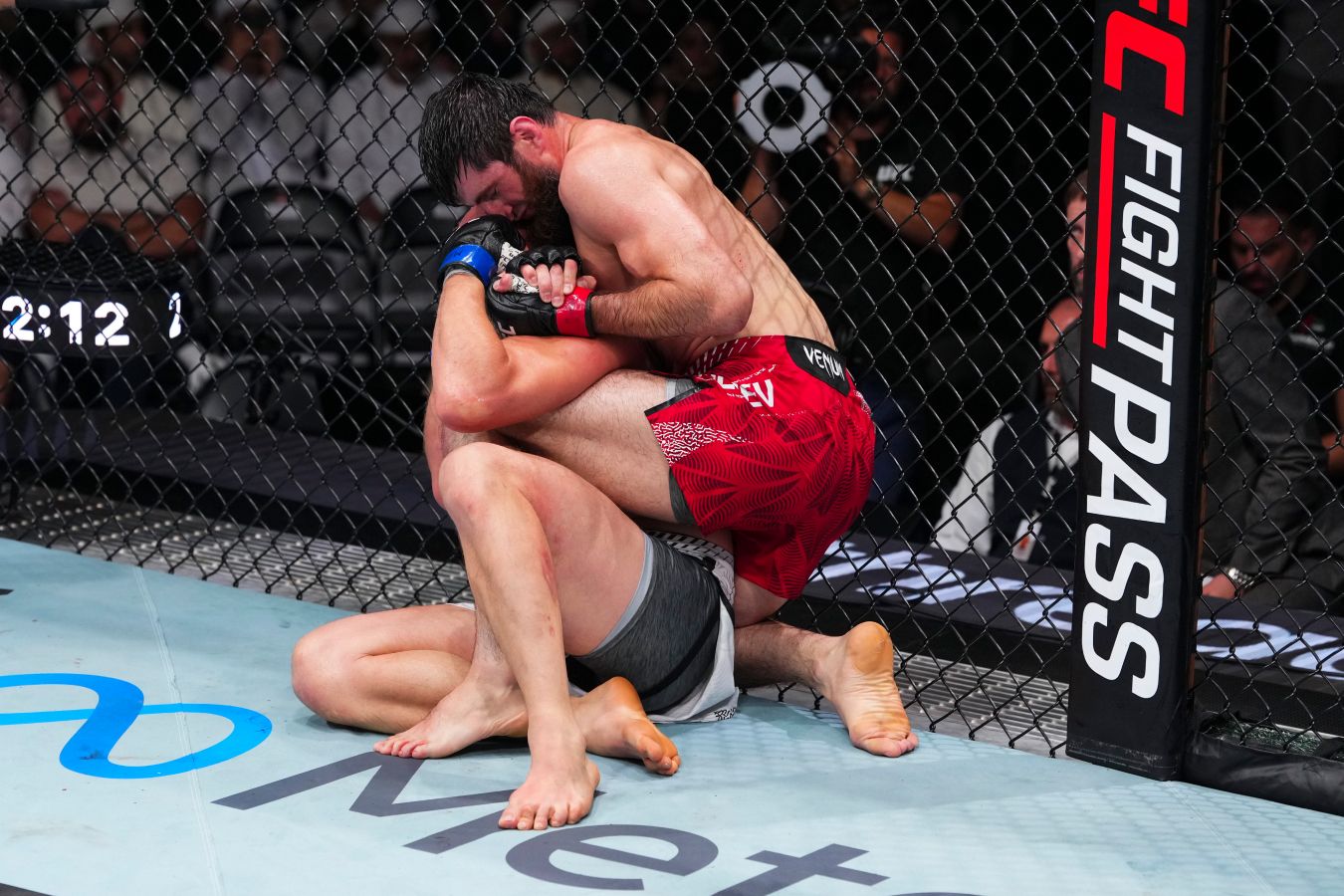 Футбольное «Динамо» Махачкала поздравило Анкалаева с победой в UFC