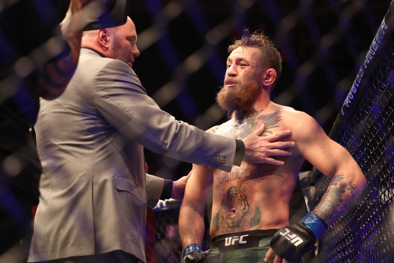 Конор Макгрегор выбыл из UFC на год из-за травмы