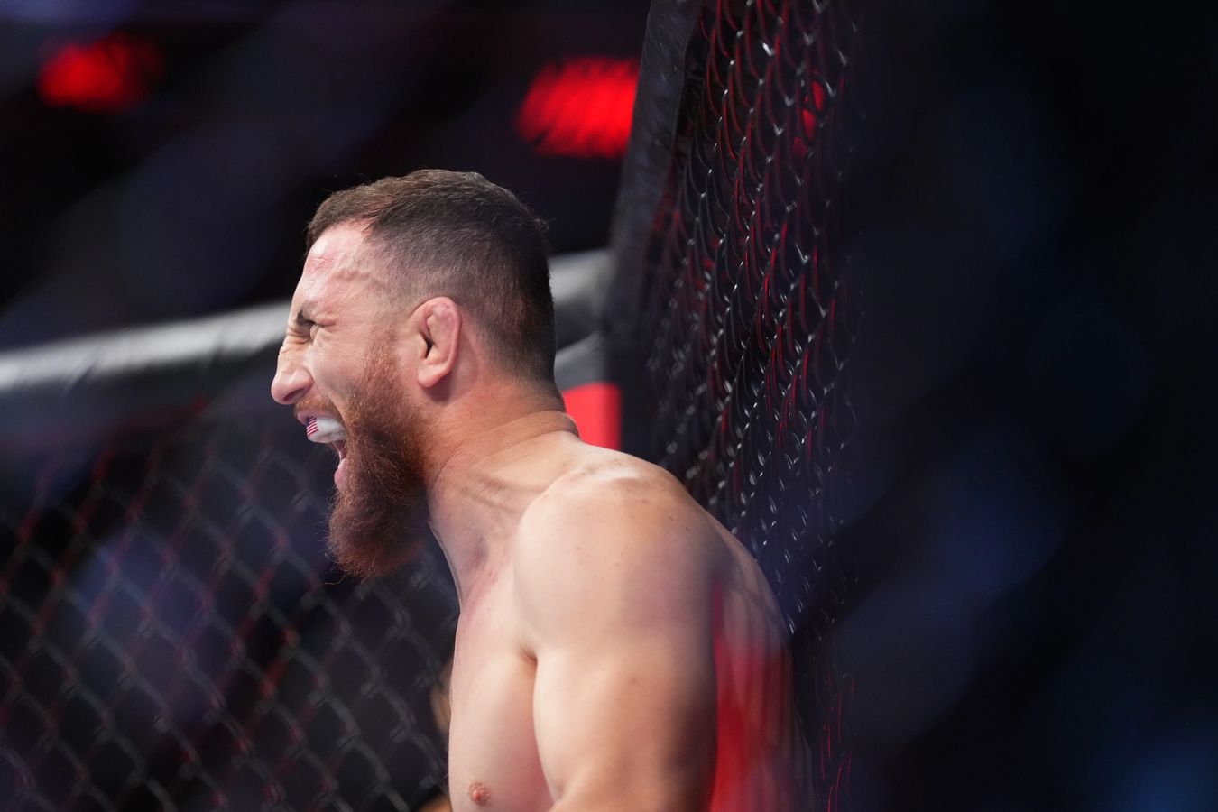 Тренер Двалишвили считает бой Яна за титул UFC практически решённым