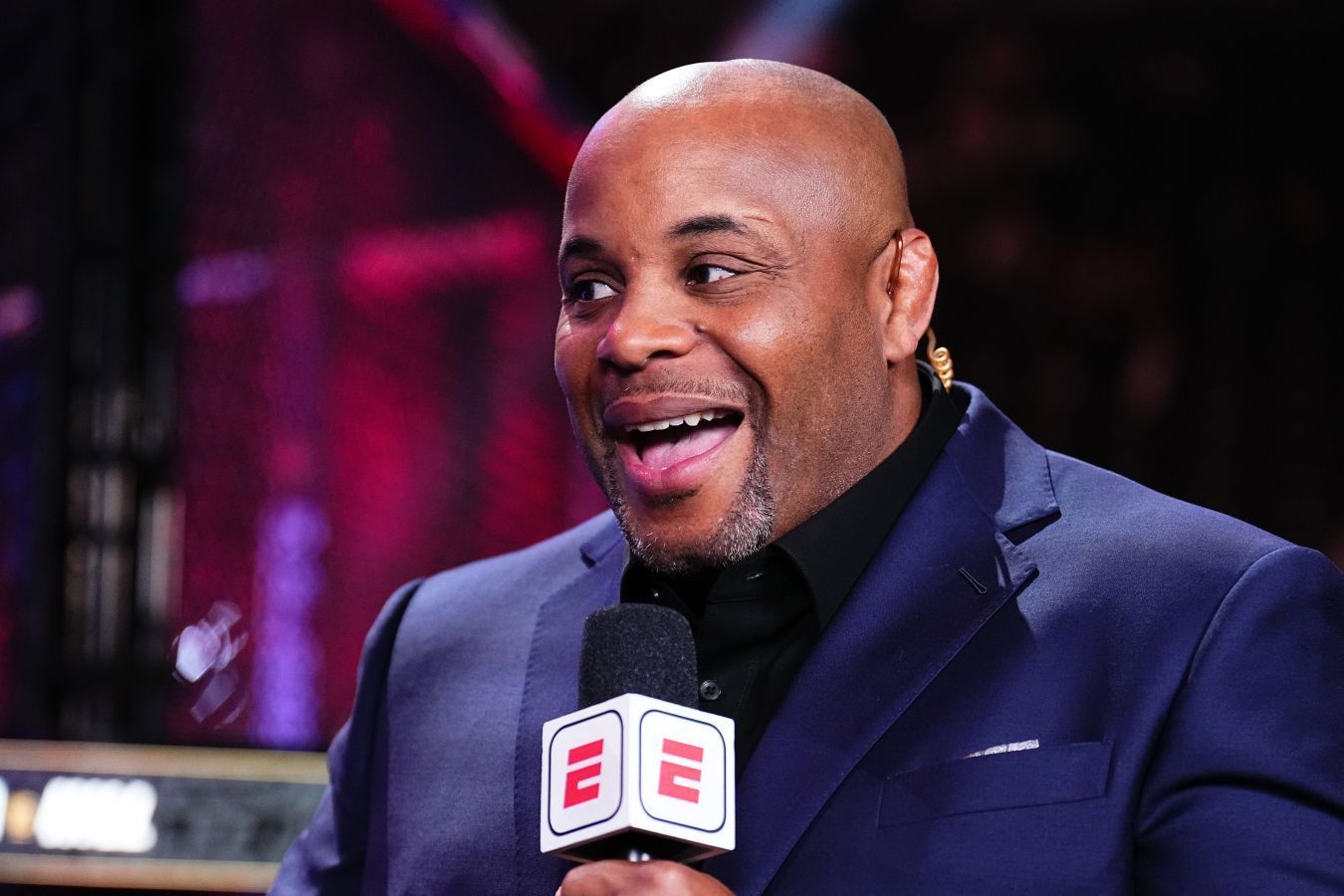Даниэль Кормье высоко оценил дебют Магомеда Зайнукова в UFC