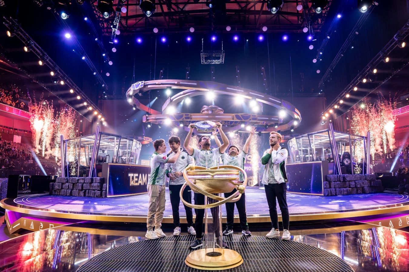 Инсайдер: состав Team Falcons по Dota 2 распадётся после The International 2026