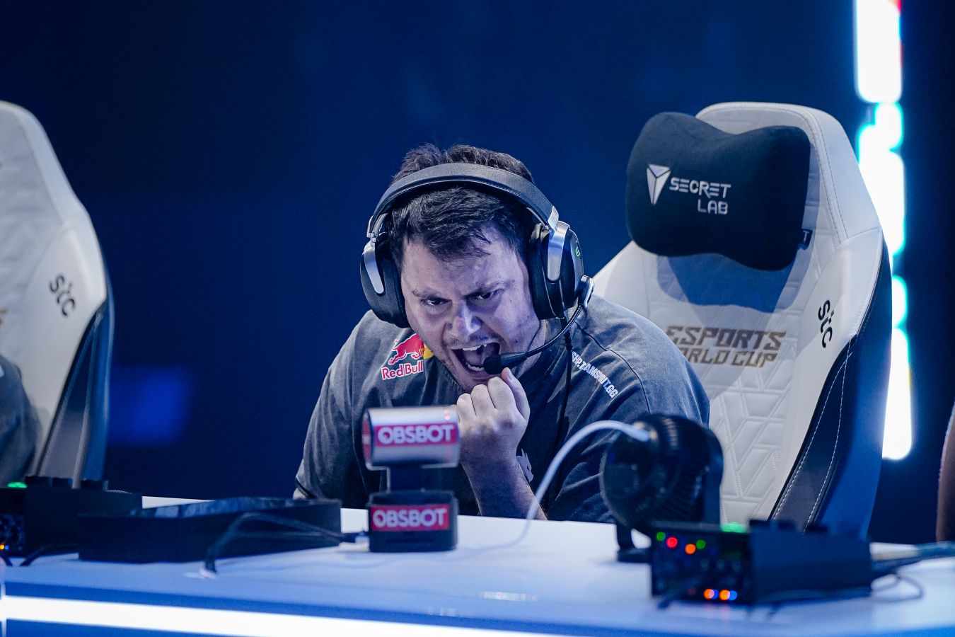Team Spirit вышла в полуфинал Esports World Cup 2026 по Mobile Legends