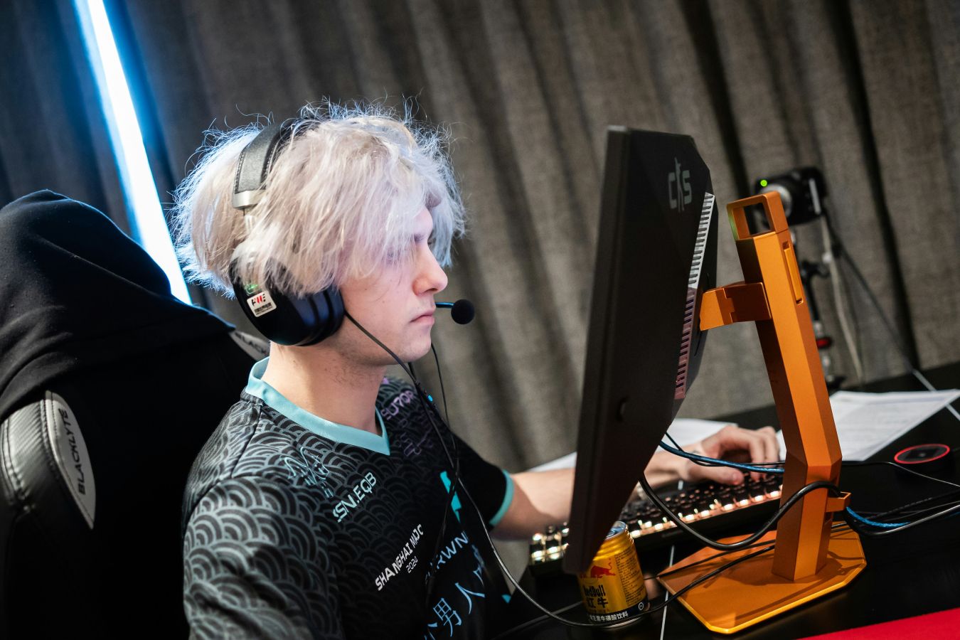 WW Team вышла в гранд-финал CIS LAN Championship 6 по CS 2