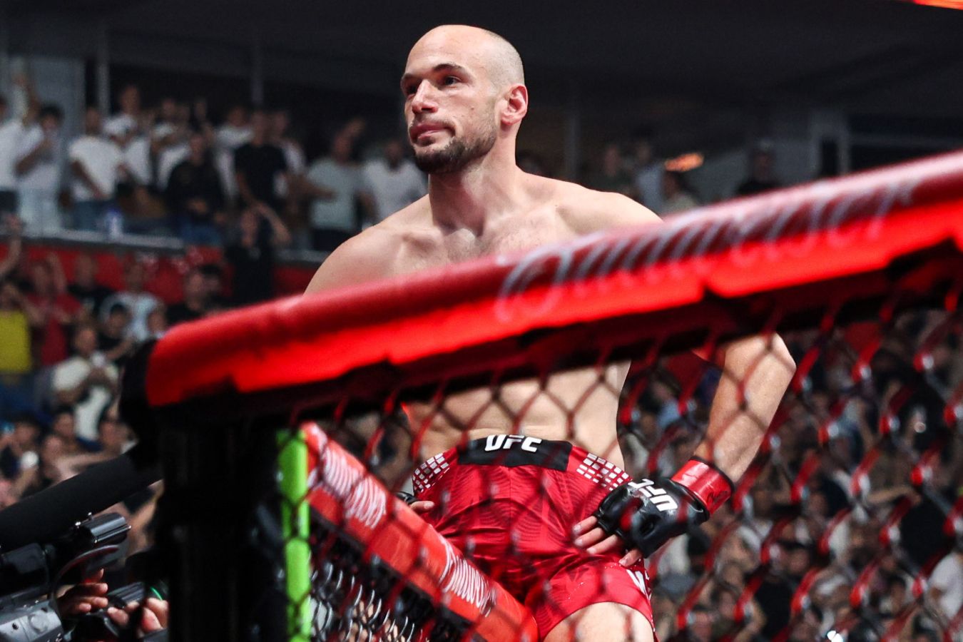 Дана Уайт назвал Уроша Медича будущей звездой UFC после досрочной победы