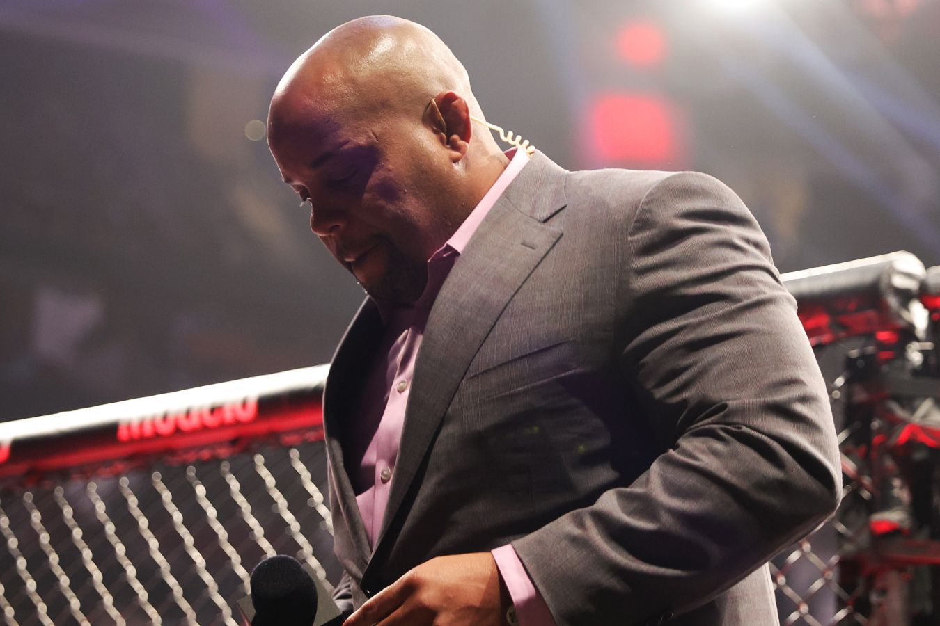 Даниэль Кормье о влиянии Макгрегора на гонорары в UFC