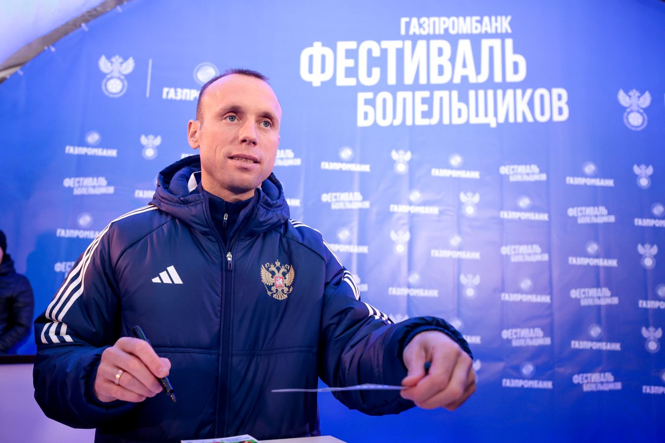 Глушаков назвал сумму, за которую готов продать футболку Месси
