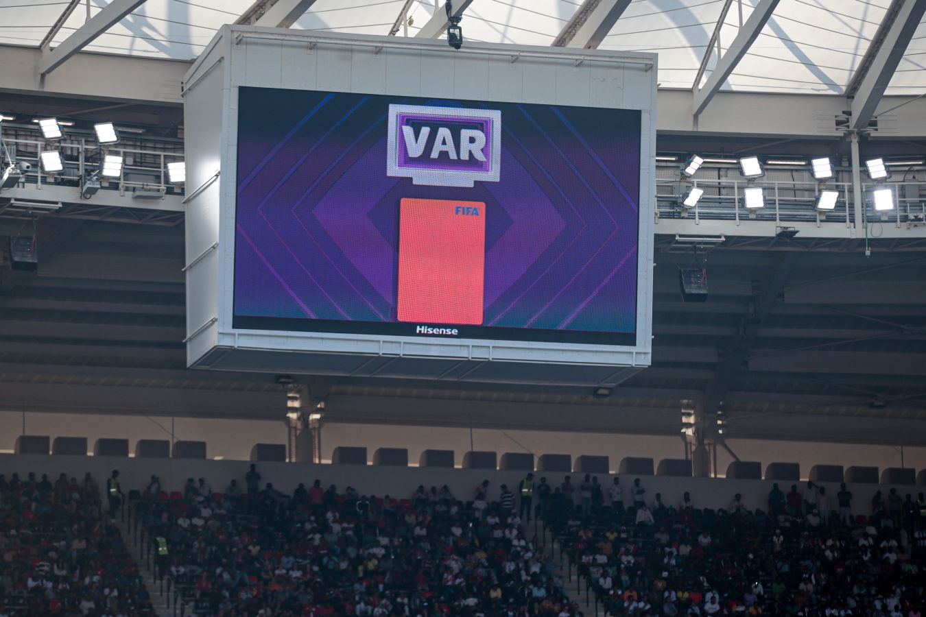 УЕФА запустила платформу Clear Line для единого подхода к VAR