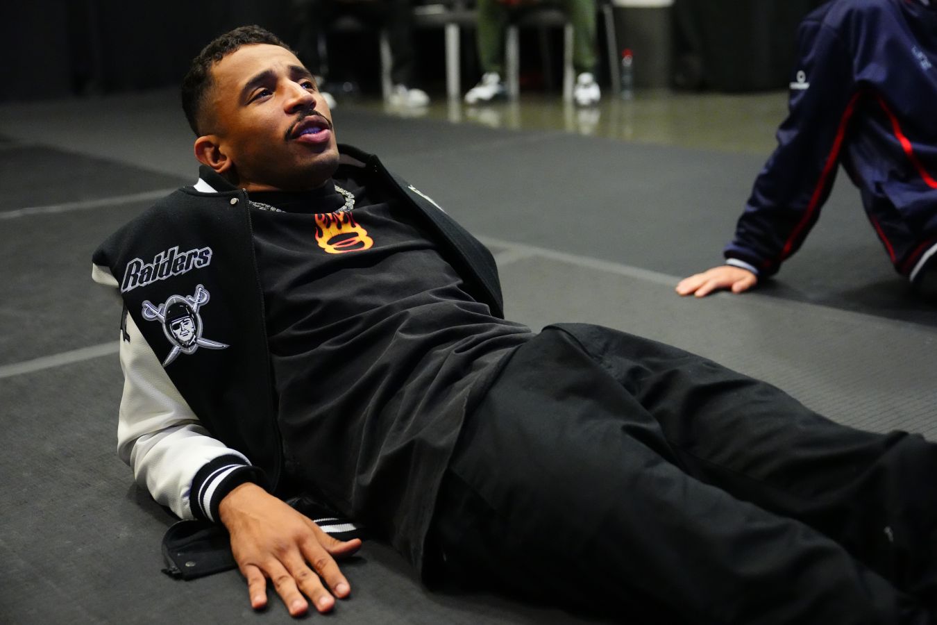 Иэн Гэрри назвал Карлоса Пратеса единственным претендентом на титул UFC после боя с Махачевым
