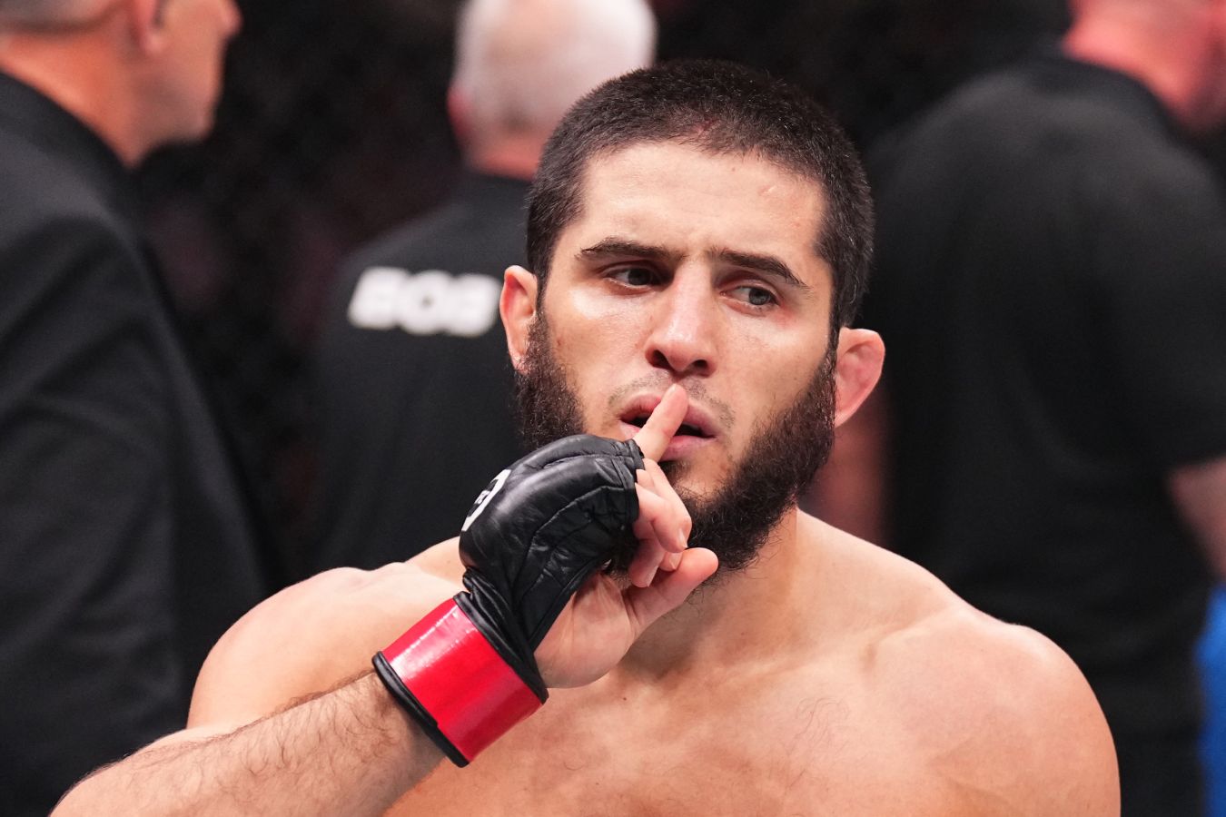 Ислам Махачев выходит на бой в UFC под лезгинку