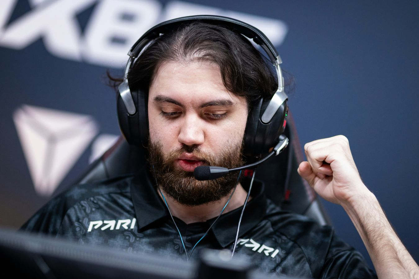 B8 Esports и FUT Gaming вышли в плей-офф Esports World Cup 2026 по CS2