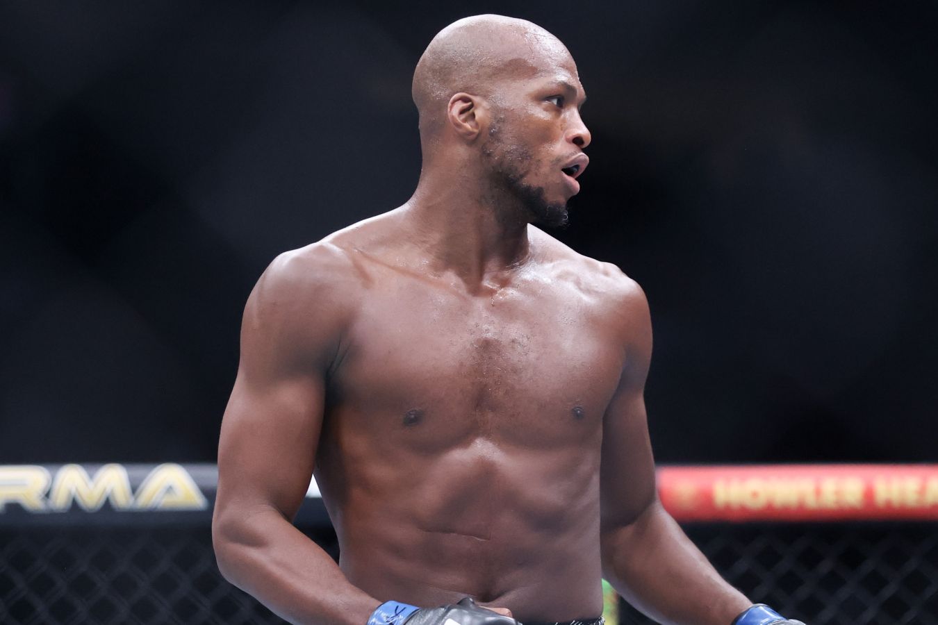Майкл Пейдж назвал фаворита в бою Махачева и Гэрри на UFC 330