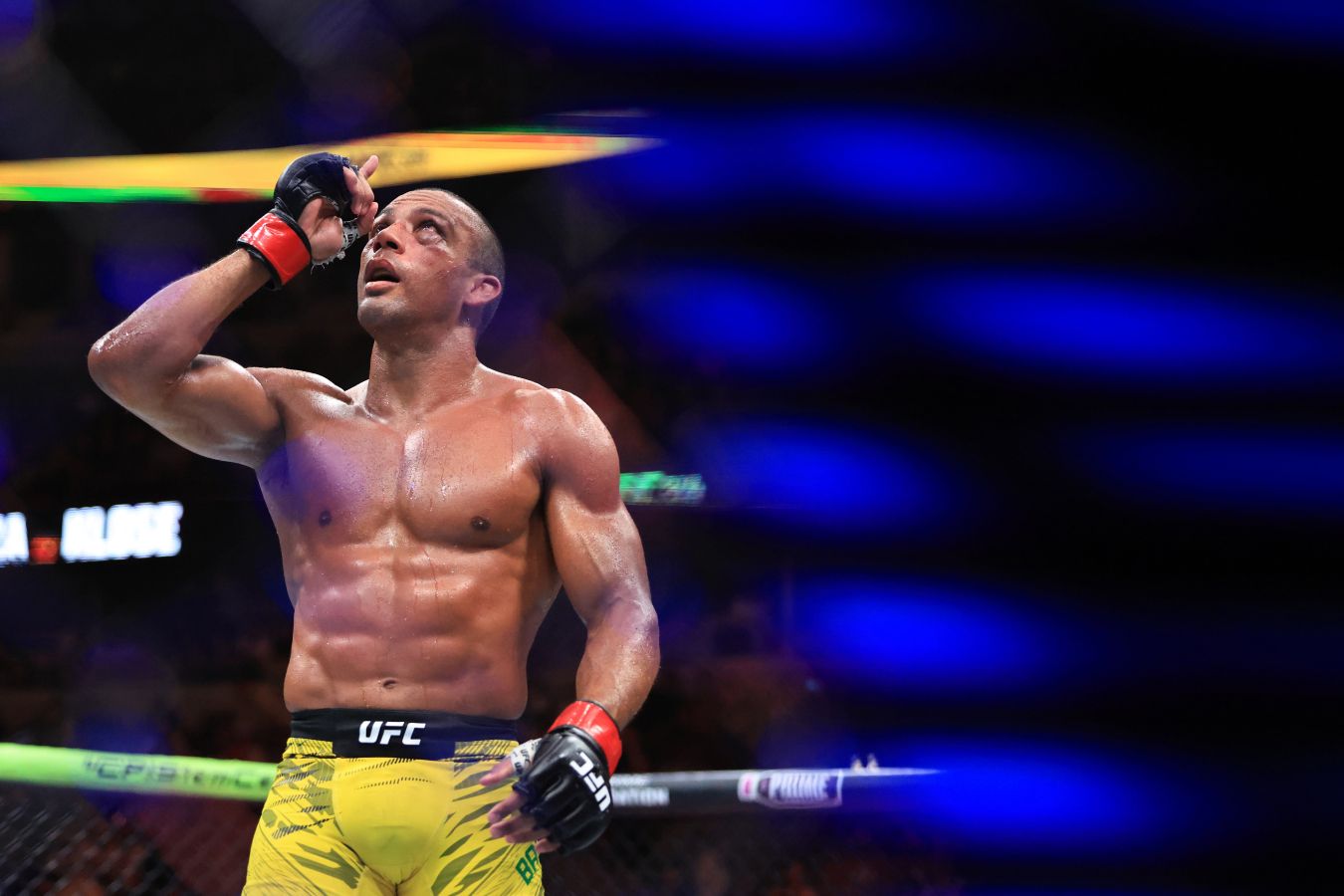 Эдсон Барбоза объявил о завершении карьеры после поражения на UFC 330