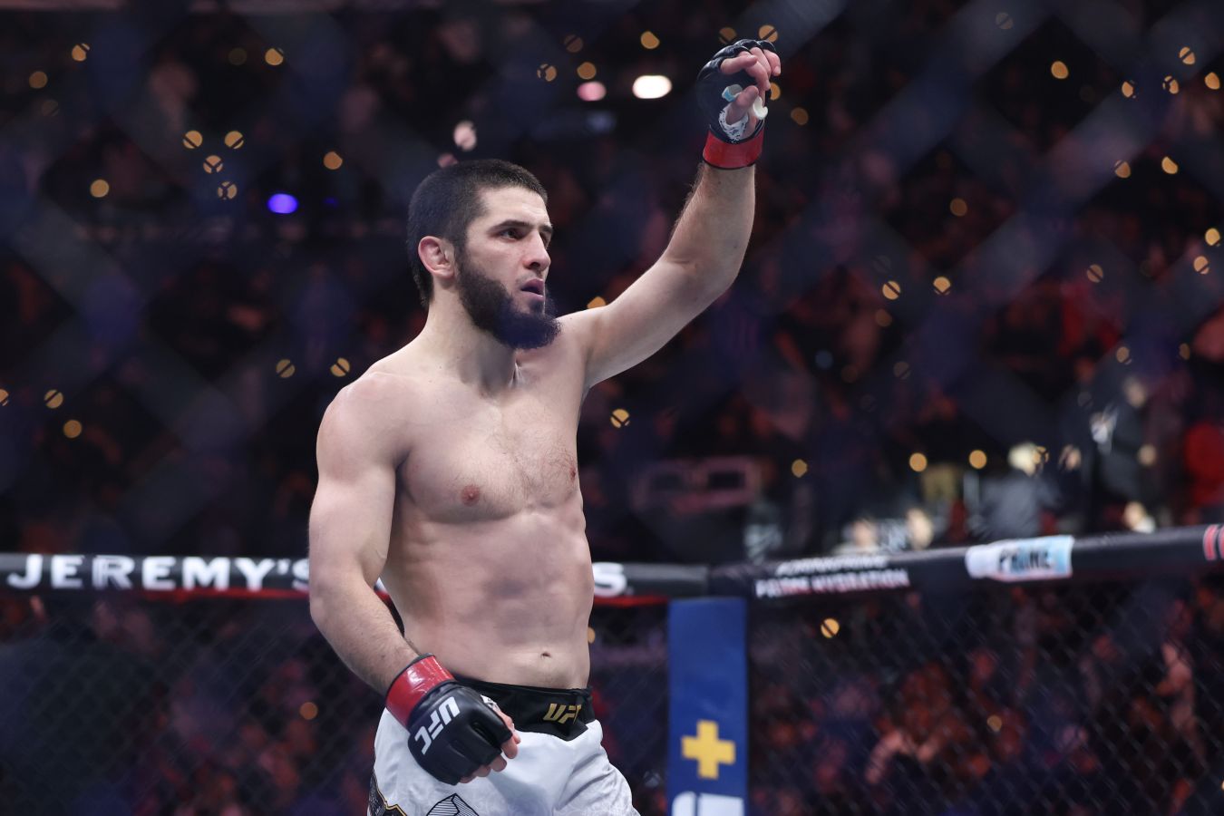 Ислам Махачев назвал следующего претендента на бой за титул UFC