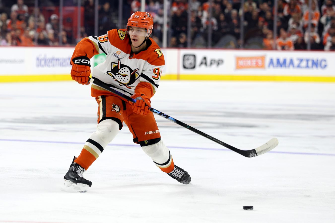 Павел Минтюков занял пятое место в ре-драфте НХЛ 2022 года по версии The Hockey News