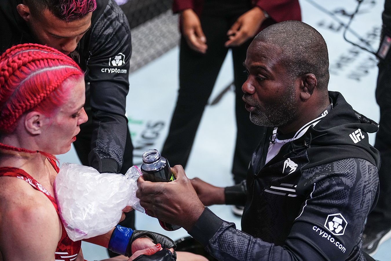 Тайрон Вудли прокомментировал инцидент с Дином Томасом на UFC 300
