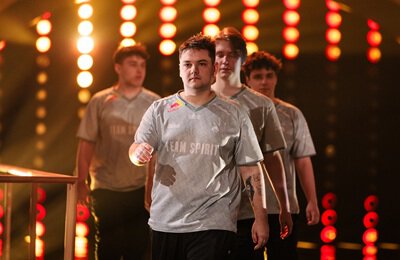 Яторо дважды идеально уклонился от ульты Мантой в матче The International 2026
