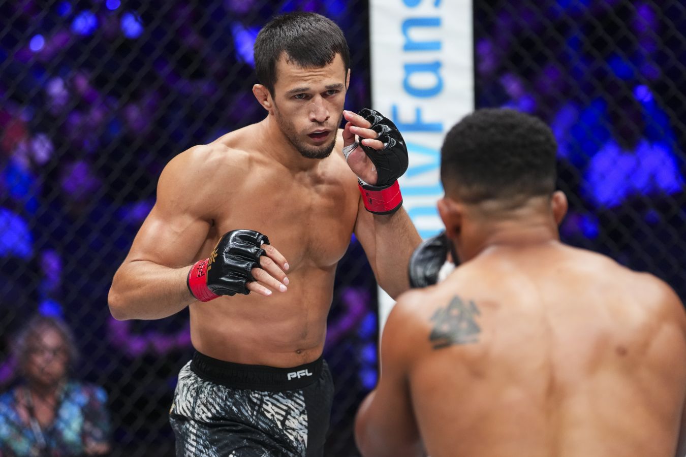 Патрисио Питбуль считает, что Усман Нурмагомедов получит титульный бой в UFC