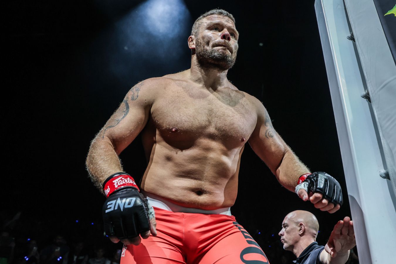 Анатолий Малыхин поддержал Умара Нурмагомедова после поражения в UFC