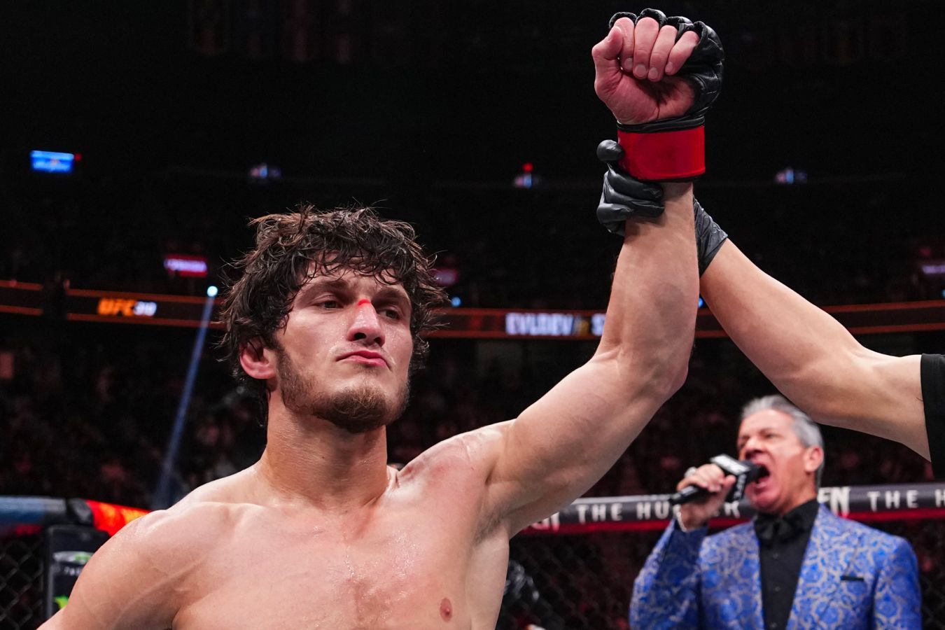 Мовсар Евлоев готов к бою за титул UFC в полулёгком весе