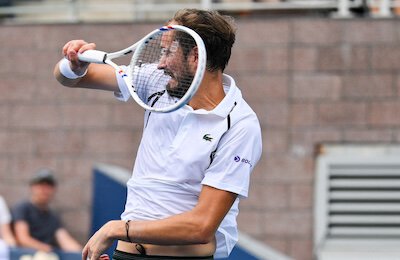 Медведев вышел в четвёртый круг US Open, Соболенко продолжает победную серию