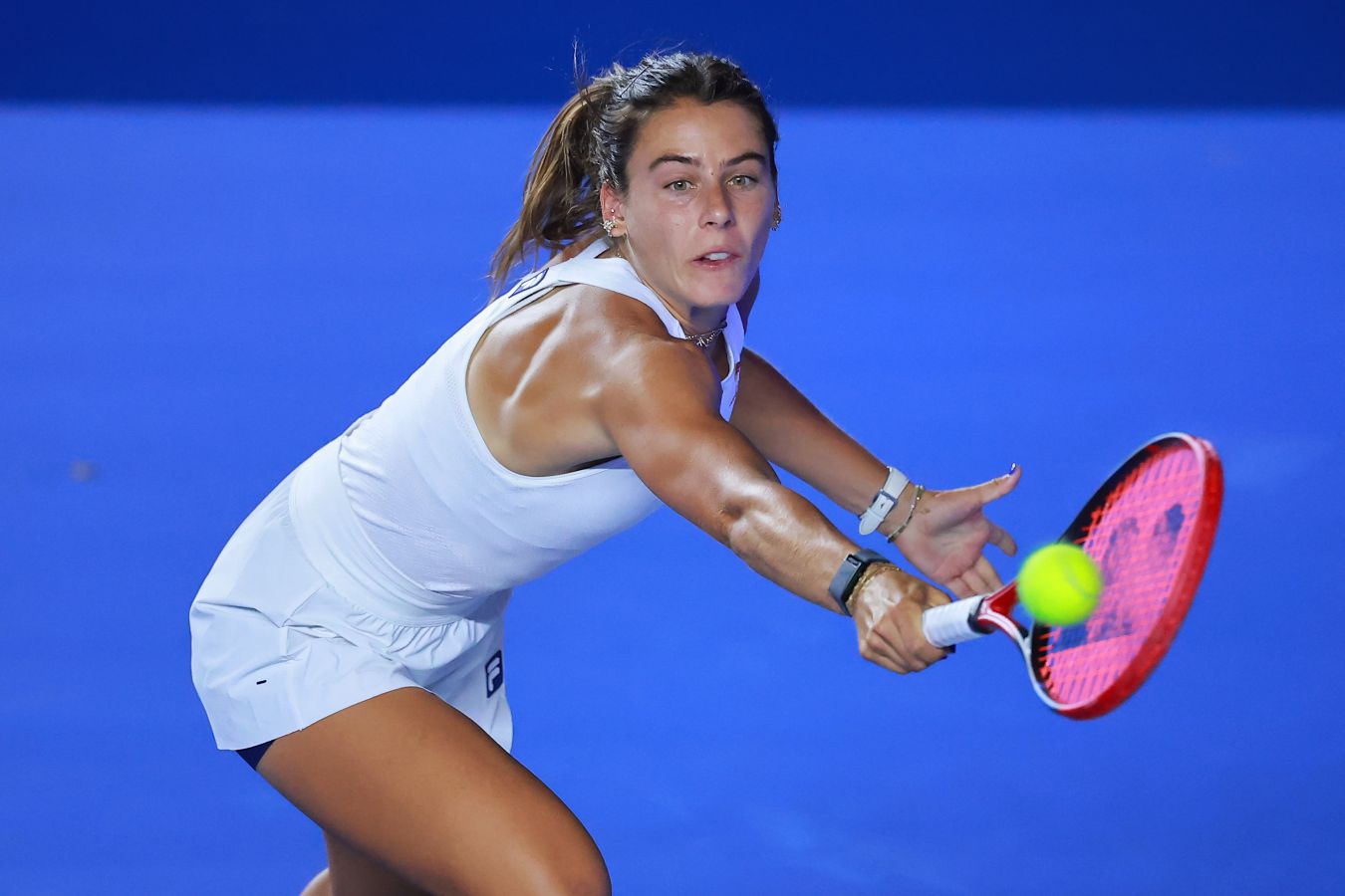 Эмма Наварро пробилась в 1/8 финала US Open, победив Каролину Мухову