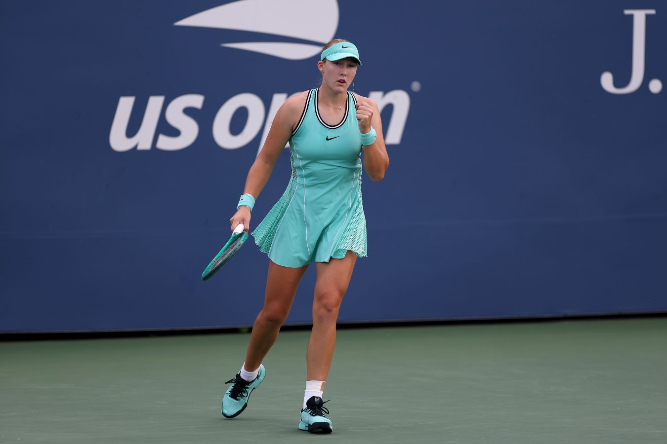 Мирра Андреева пробилась в 1/8 финала US Open — 2026