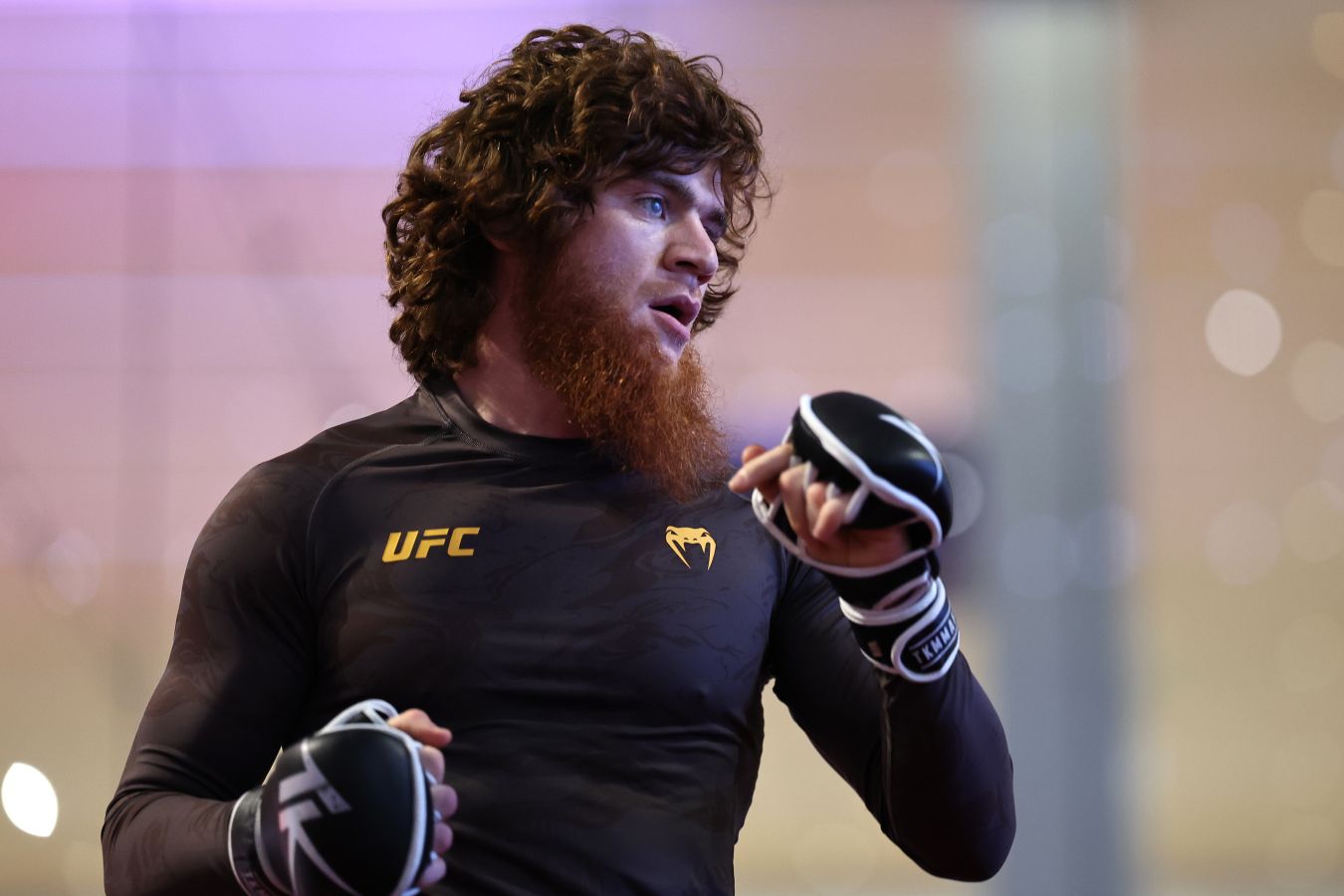 Шара Буллет оценил победу Махачева над Гэрри на UFC 330