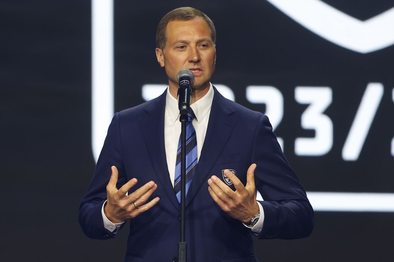 Президент КХЛ предложил пробивать буллиты перед матчами