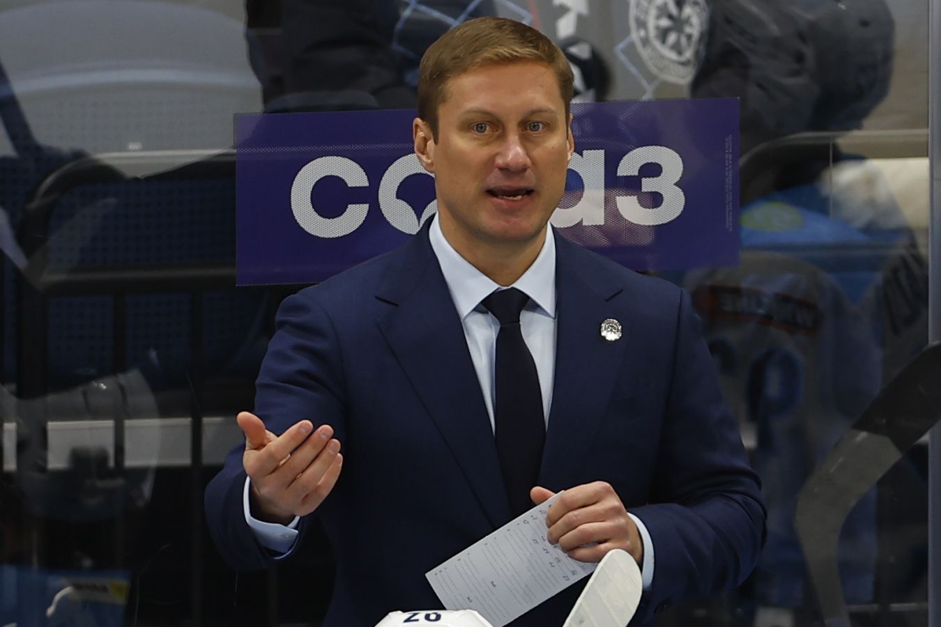 Ярослав Люзенков прокомментировал поражение «Сибири» от «Автомобилиста»