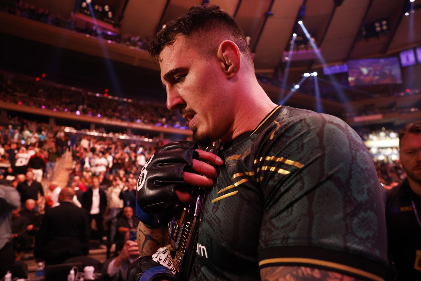 Хельвани сообщил о добровольном отказе Аспиналла от титула UFC