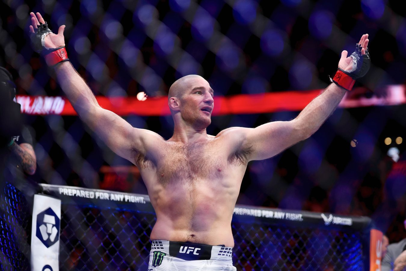 Чимаев оценил возможный бой Стрикленда и Имавова за титул UFC