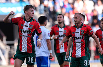 «Локомотив» разгромил «Факел» со счётом 5:0 и вышел из зоны стыковых матчей