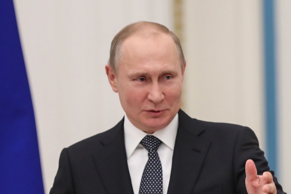 Путин сыграл в футбол с юным ведущим на финале конкурса «Большая перемена»